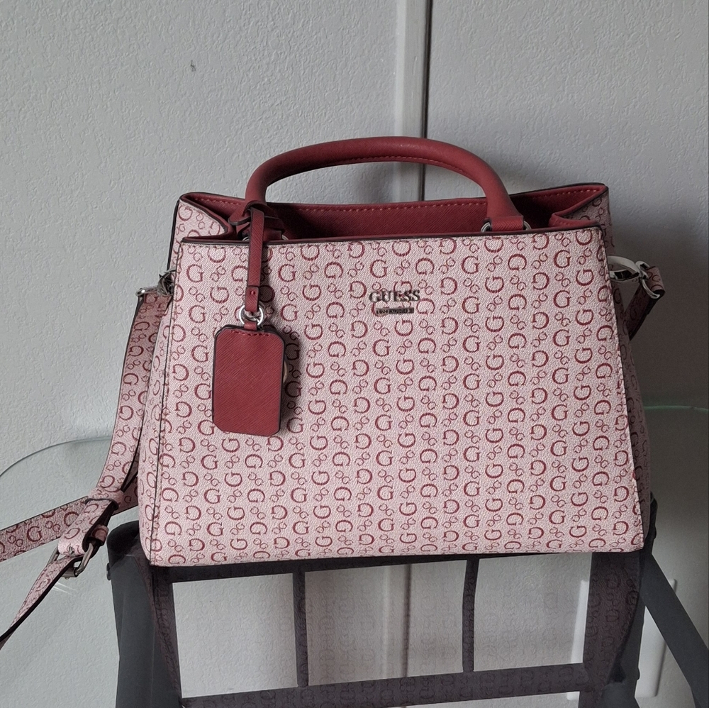Guess Stylish Pink Patterned Women's  Bag New Without A Tag